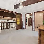 Wellnes Wienerwald - Heated Indoor Pool *