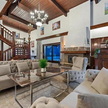 Villa Wellnes Wienerwald - Heated Indoor Pool *