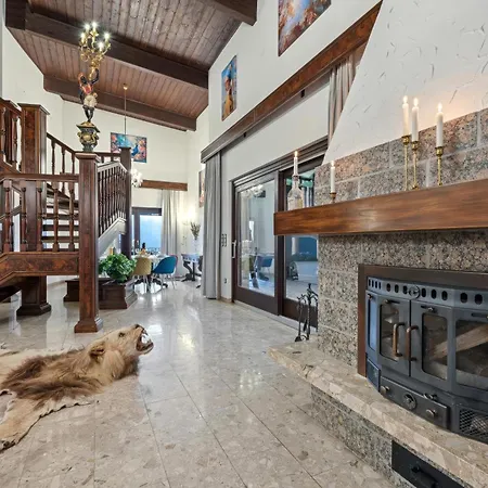 Wellnes Wienerwald - Heated Indoor Pool