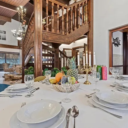 Villa Wellnes Wienerwald - Heated Indoor Pool *