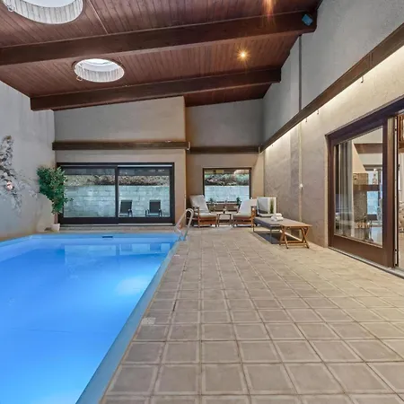 빌라 Wellnes Wienerwald - Heated Indoor Pool 푸르커스도르프