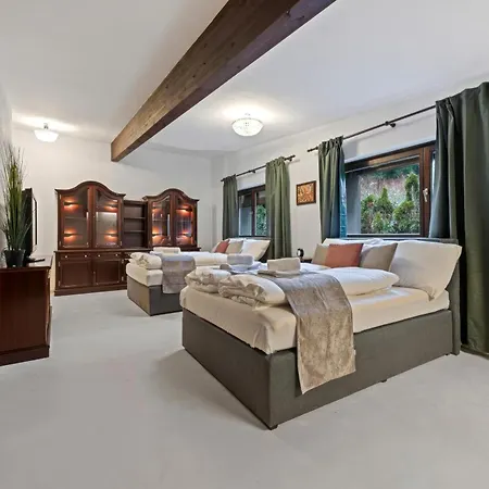 Wellnes Wienerwald - Heated Indoor Pool