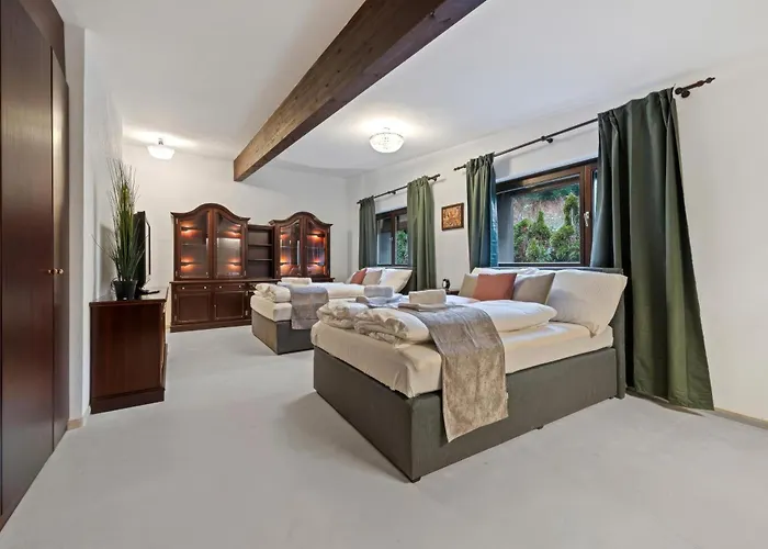 Wellnes Wienerwald - Heated Indoor Pool